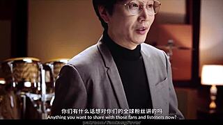 K DA女孩分享激情女同性恋时刻