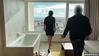 Atrapé a mi esposa venezolana engañándome durante visita a casa