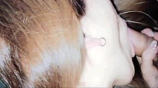 Japonská milf předvádí neskutečnou techniku kouření nad představivost