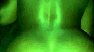 Modelo do Instagram leva pauzão negro na bunda magra pra gozar com creampie como ninfa ebony