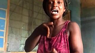 Doar relaxez cu anime, găsesc moduri să fiu fericit.