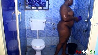 बीबीडब्ल्यू पैट्रिशिया 9जा हार्डकोर शावर क्विकी सॉफ्टकाइंड के साथ