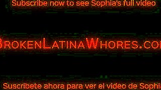 厚实拉丁女承受粗暴三人行，大奶子跳动，她圆臀双重猛干