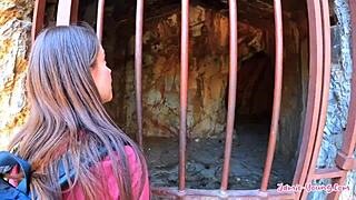 miluju, jak mladá Jamie dostává šťavnatý cum do pusy. náš athénský sex vlog jede tvrdě.