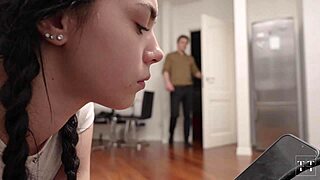 मेरे फोस्टर पैरेंट्स ने मुझे बदमाशी पकड़ा और हार्श ग्रुप लेसन से सजा दी. सब शॉक्ड!