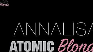 Соседка ловит меня за дрочкой, блондинка кончает от минета, глубокого горла и огромного члена, шлюха глотает сперму