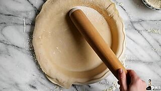 Whoa, ta PAWG milf gospa Keagan ima zabavno SFW kompilacijo za uživanje