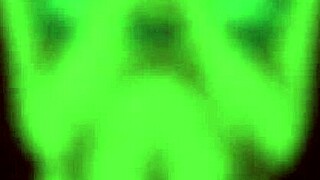 哇！可爱的红发动漫女孩给两个家伙口交，全吞了