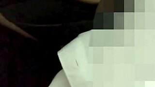 墨西哥校服Chavita在户外公共邂逅中被教授内射