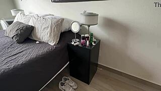 Joten tässä Evangelion cosplayssa Rei kontaktlaseilla syväkurkuttaa Shinjin kyrvän alistuvana vaihtoehtoparodianä osa 1