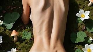 細身ニナが森の衣装で3Dセクシー自然アクションで突かれる