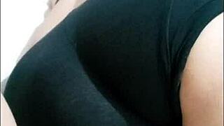 mi hermanastra compartio cama conmigo y le hice un masaje