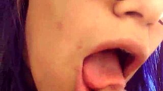 I givs her semen in tha mouth she eats all tha milk