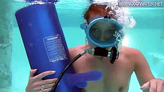 Does Minnie blow that dildo underwater?