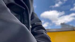 gonna be quick i promise... just wanna taste your wet pussy first 😋