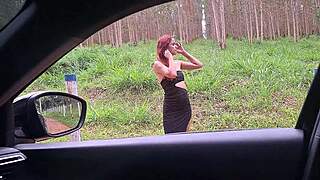 flashing my dick to that hot girl in the car outdoors 😏🚗