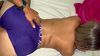 meia-irmã returned from gym to show huge ass 🍑