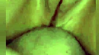 Seguidor ofrece dinero para romper mi culo apretado y llenarlo de leche