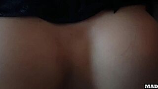singaporean girl skips date for bedroom fun