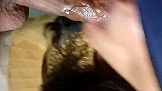 आई उह... फील्ड में देसी भाभी मिली और छत पर हार्ड चोदा