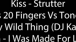 Só um beijo simples compartilhado no momento.